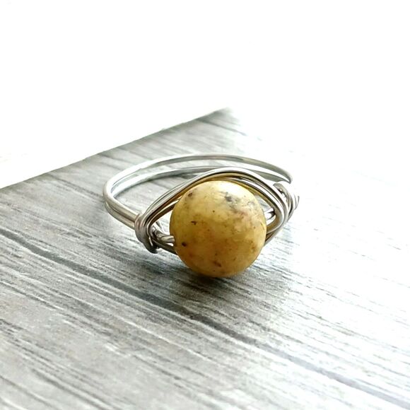 Boho Chic Marble Beaded Ring, Stackable Stone Ring, Size 7.5 - Picture 1 of 3